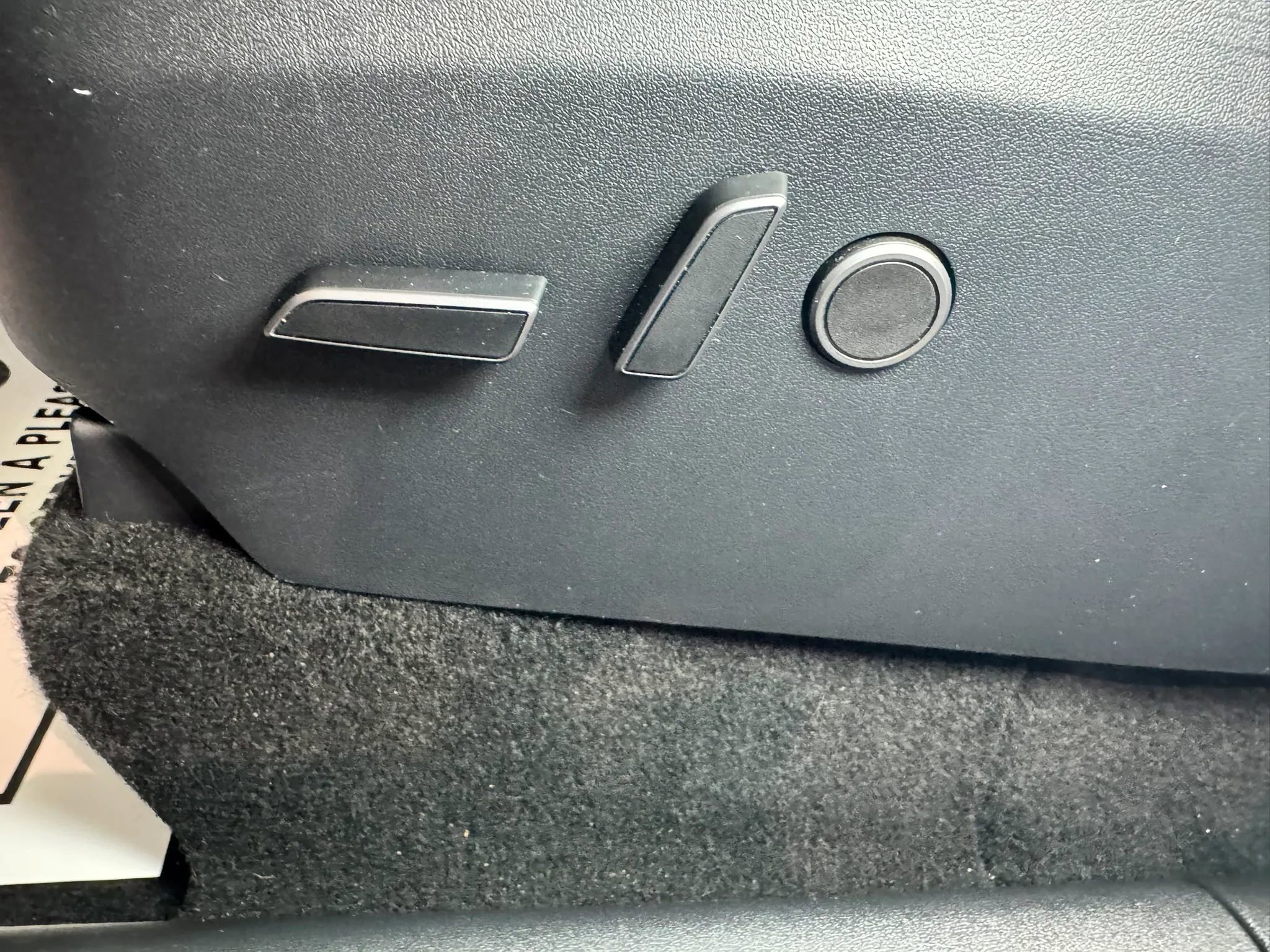 Used 2023 Tesla Model Y Long Range AWD/4WD image 11
