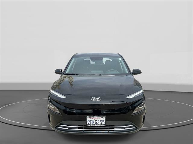 Used 2023 Hyundai Kona SE w/ Cargo Package FWD image 2