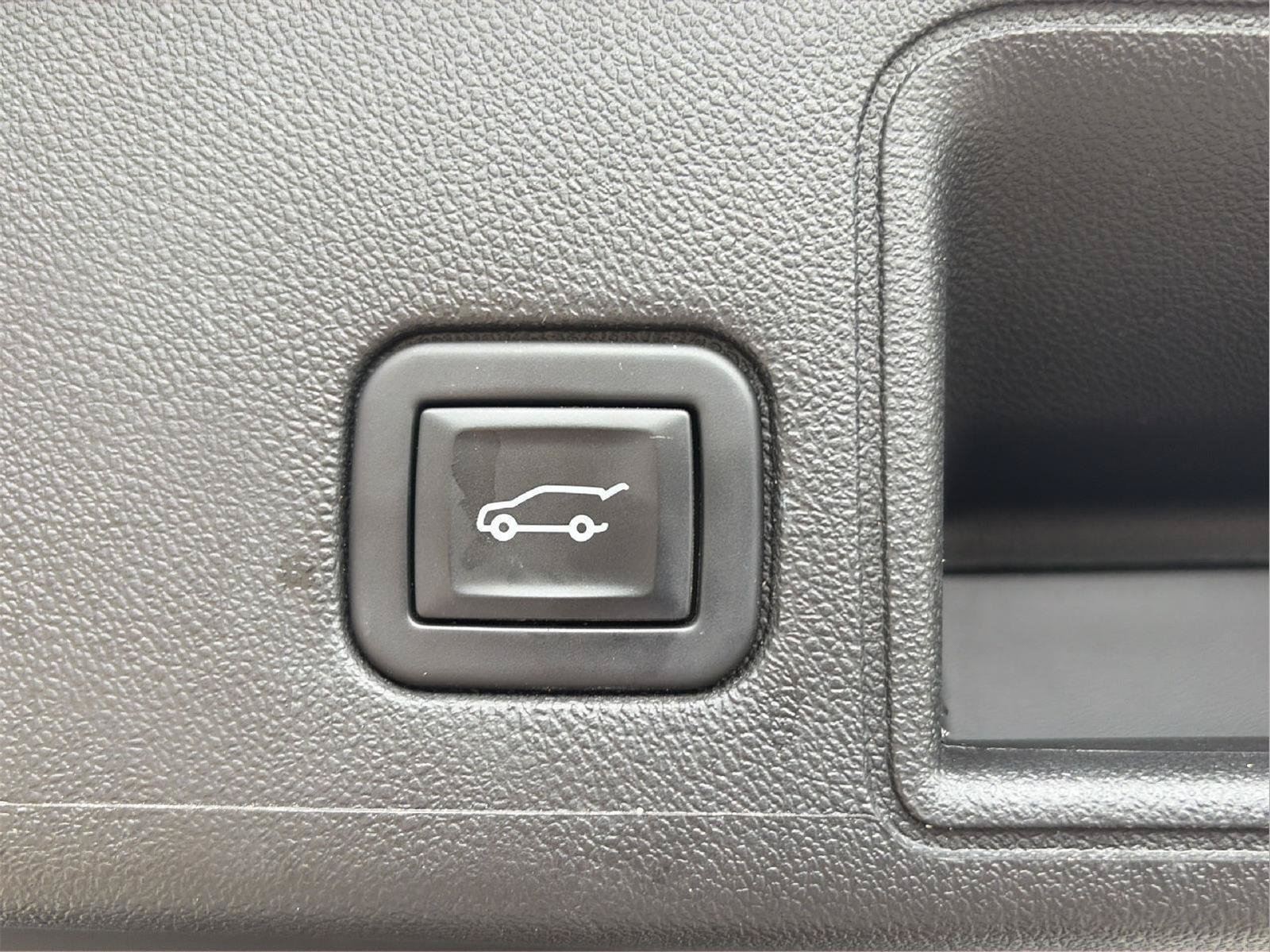 Certified 2023 GMC Terrain SLT AWD/4WD image 21