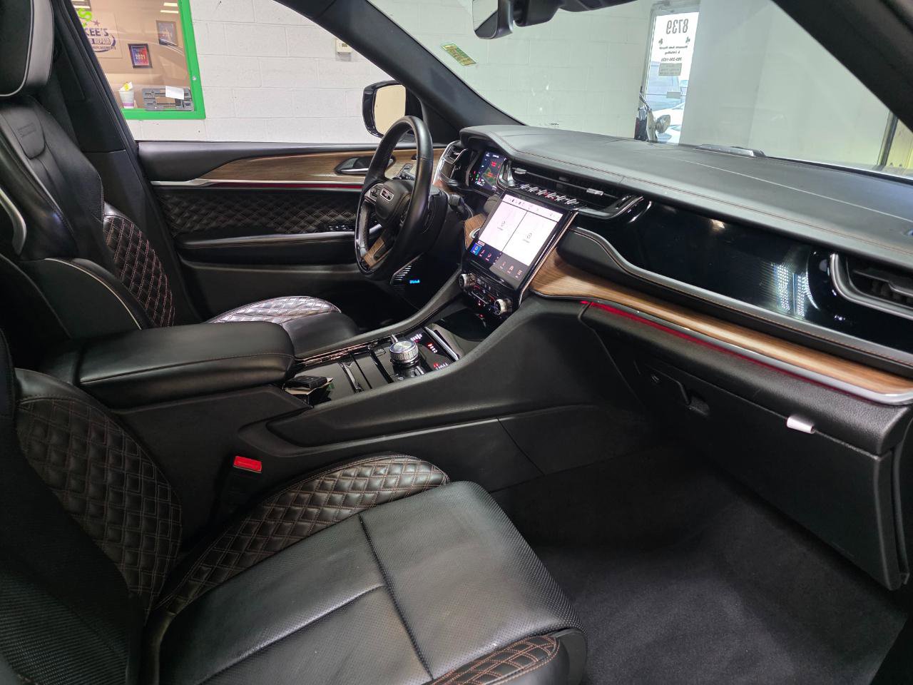 Used 2022 Jeep Grand Cherokee Summit image 27