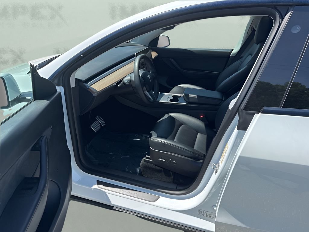 Used 2022 Tesla Model Y Performance AWD/4WD image 9