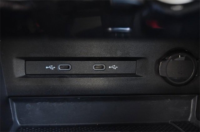 Certified 2023 Volkswagen Taos SE image 16