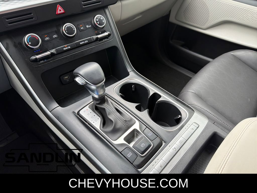 Used 2024 Kia Carnival LX image 21