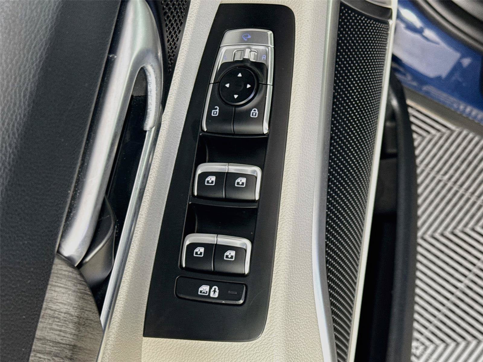 Certified 2023 Kia Telluride EX w/ EX Captain's Chair Package FWD image 20