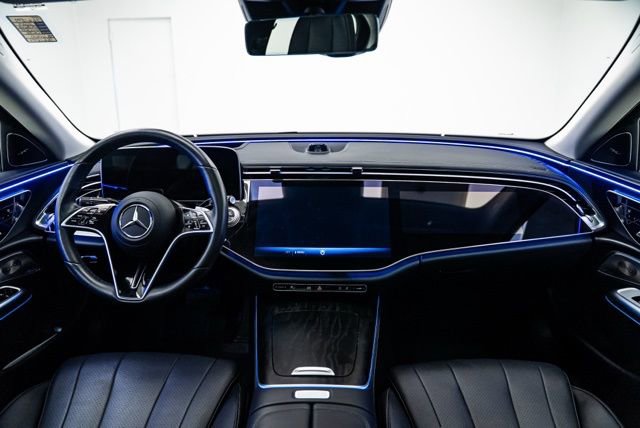 Used 2025 Mercedes-Benz E 350 4MATIC Sedan image 19