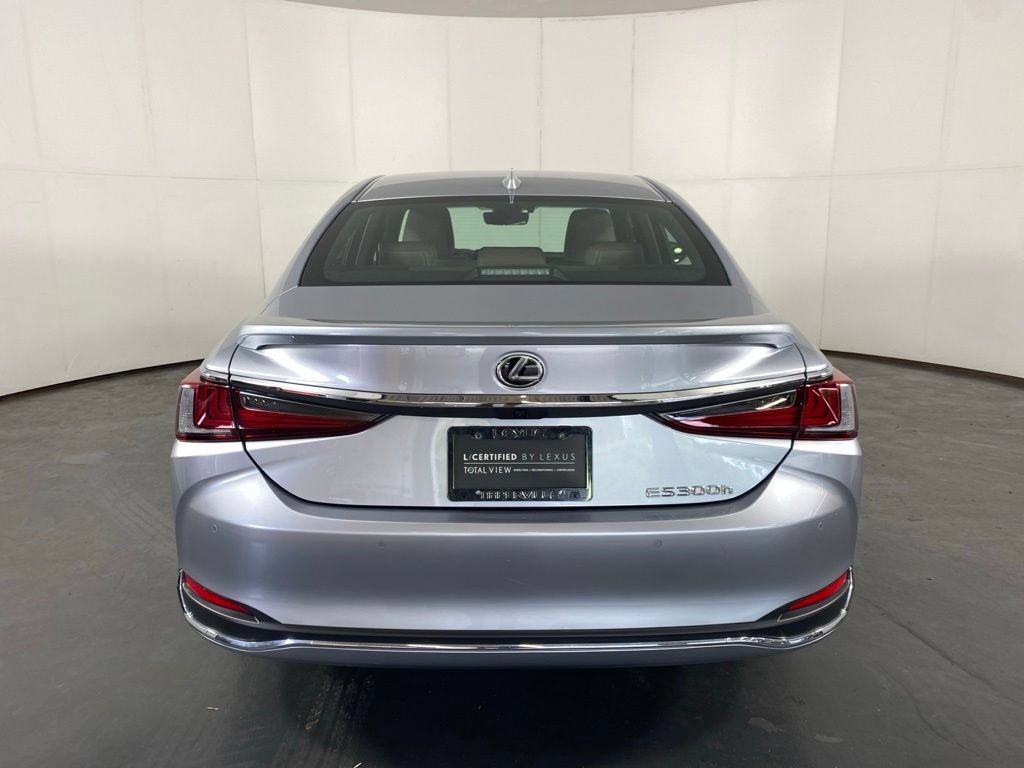 Used 2025 Lexus ES 300h w/ Accessory Package (Z1) FWD image 8