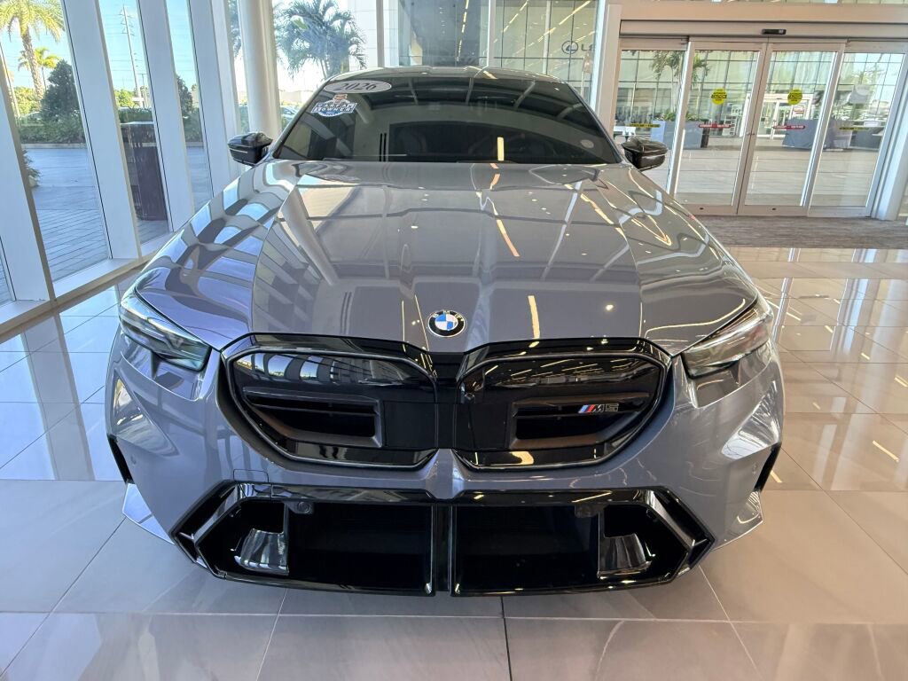 Used 2026 BMW M5 w/ Carbon Package image 5