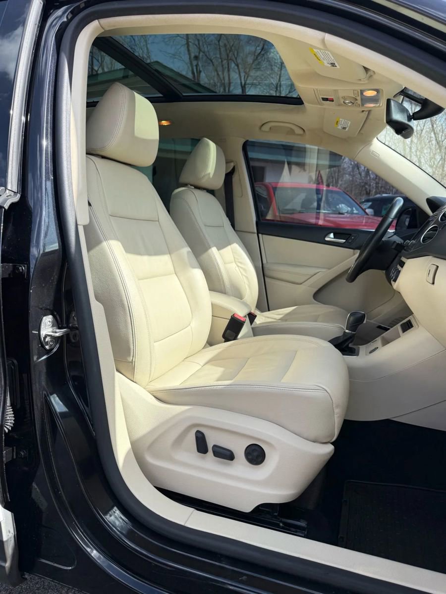 Used 2017 Volkswagen Tiguan SEL image 20