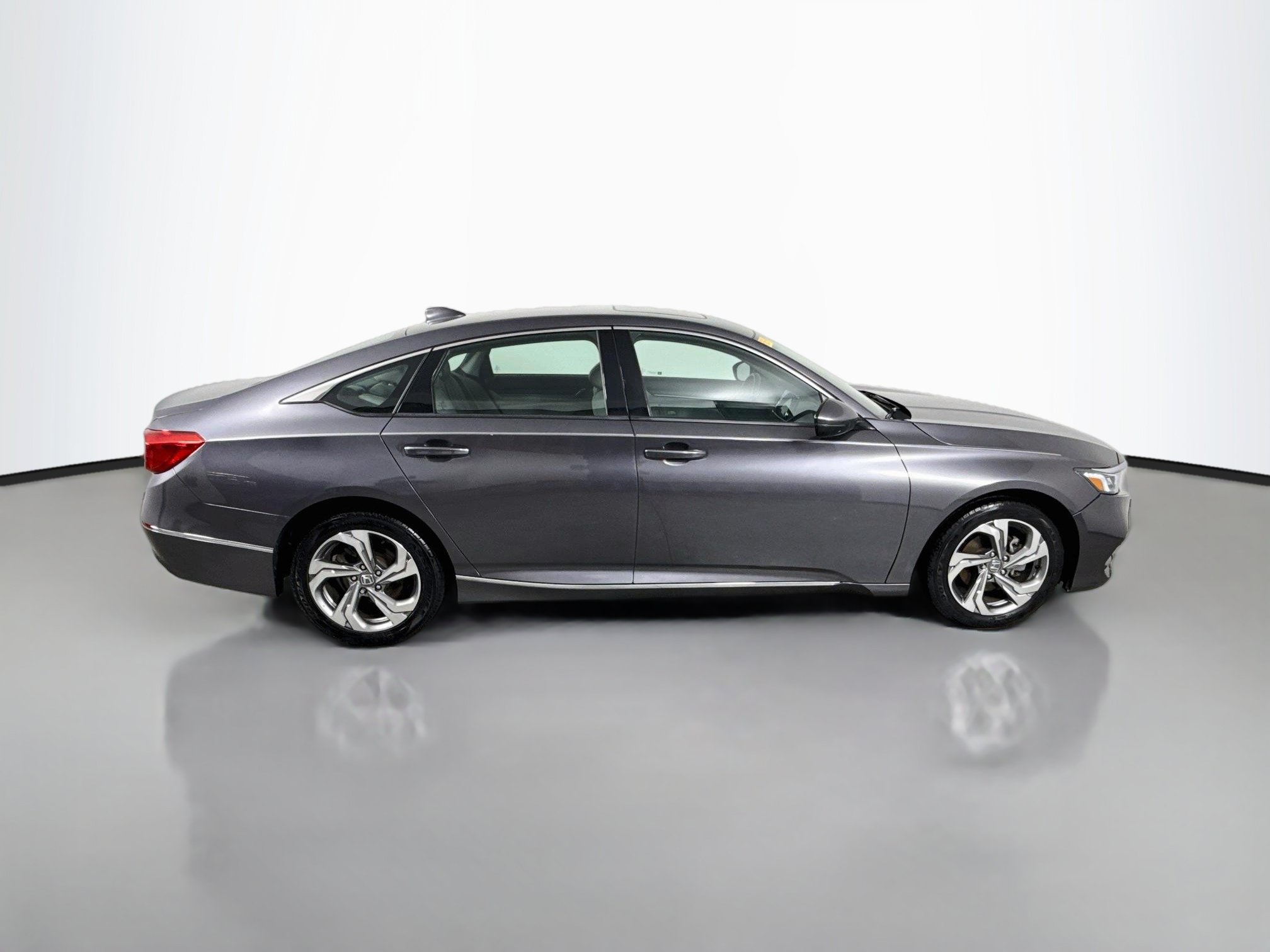 Used 2018 Honda Accord EX-L image 8