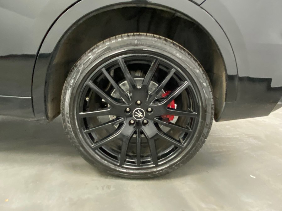 Used 2020 Maserati Levante GranSport image 18