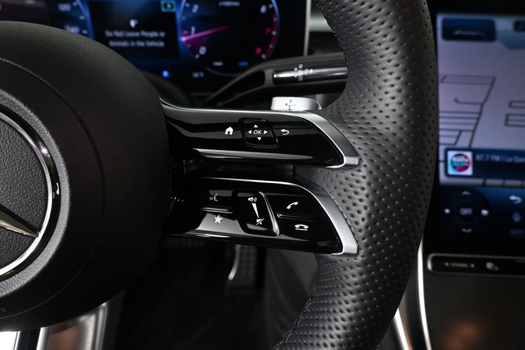 Certified 2024 Mercedes-Benz GLC 300 4MATIC image 11