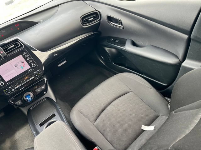 Used 2021 Toyota Prius L Eco w/ Carpet Mat Package (TMS) FWD image 14