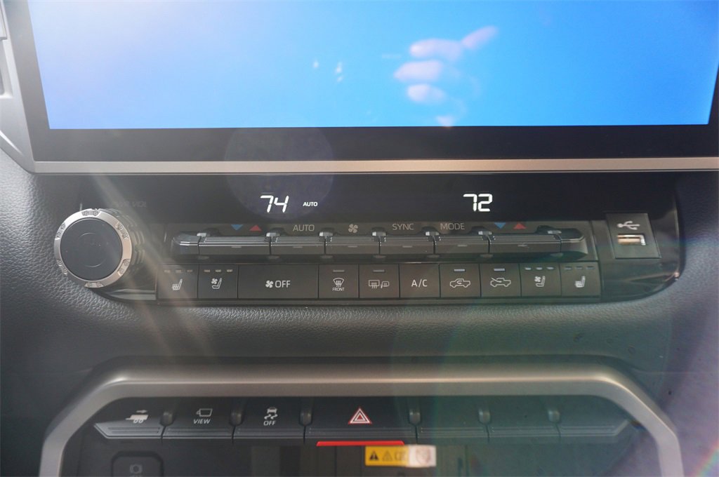 Used 2024 Toyota Tundra Limited image 13