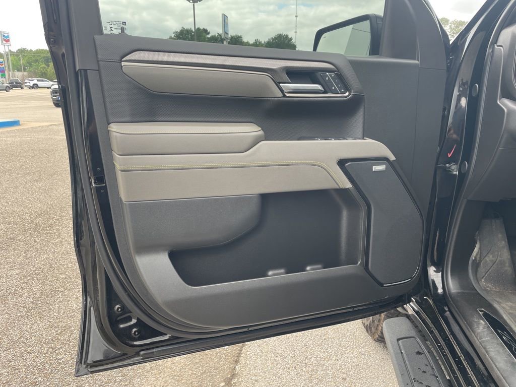 Used 2025 Chevrolet Silverado 1500 ZR2 w/ Technology Package image 14