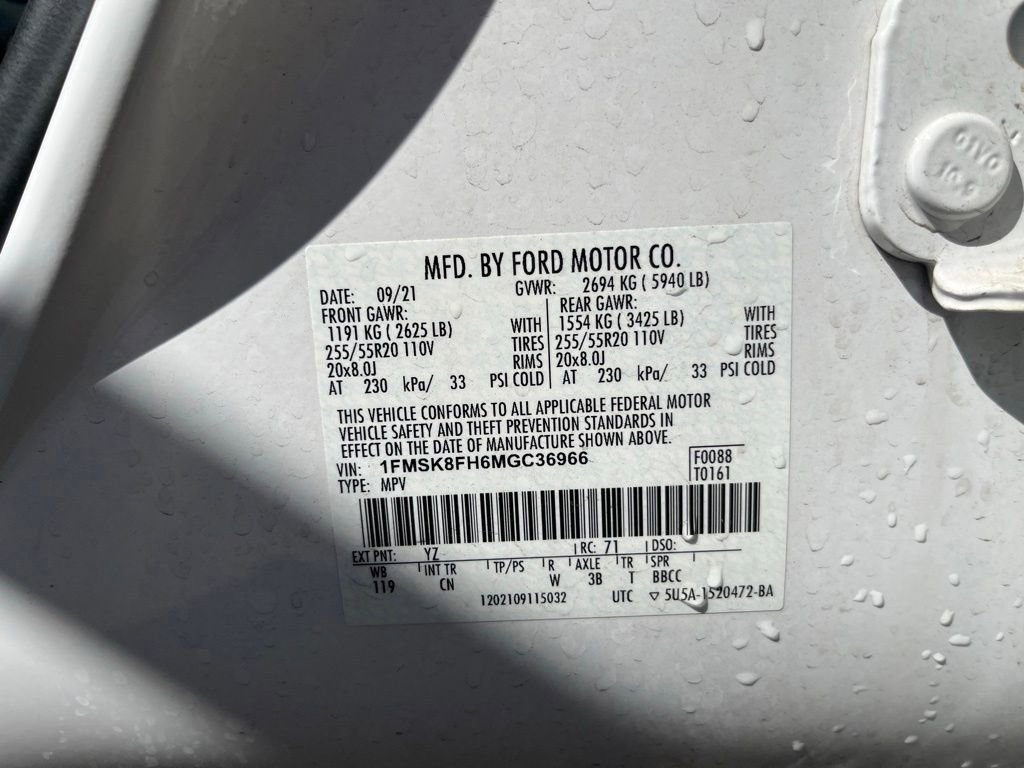 Used 2021 Ford Explorer Limited w/ Equipment Group 301A AWD/4WD image 17