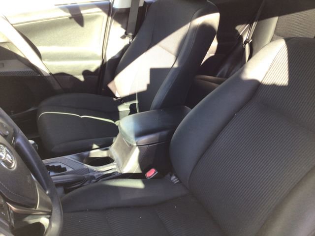 Used 2015 Toyota RAV4 LE image 18