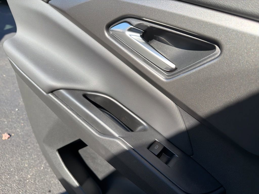 New 2026 Chevrolet Equinox EV LT image 33