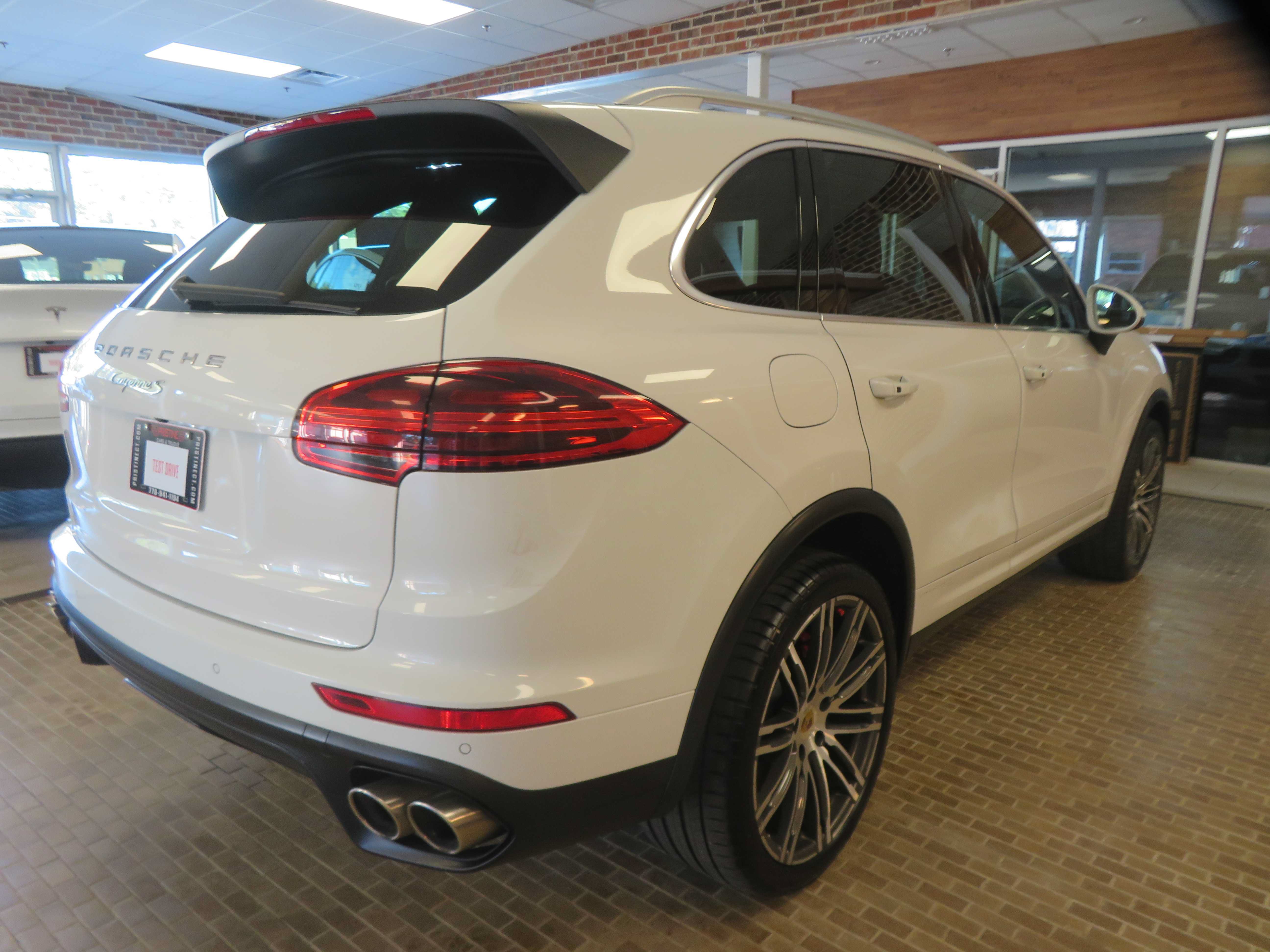 Used 2015 Porsche Cayenne S AWD/4WD image 68