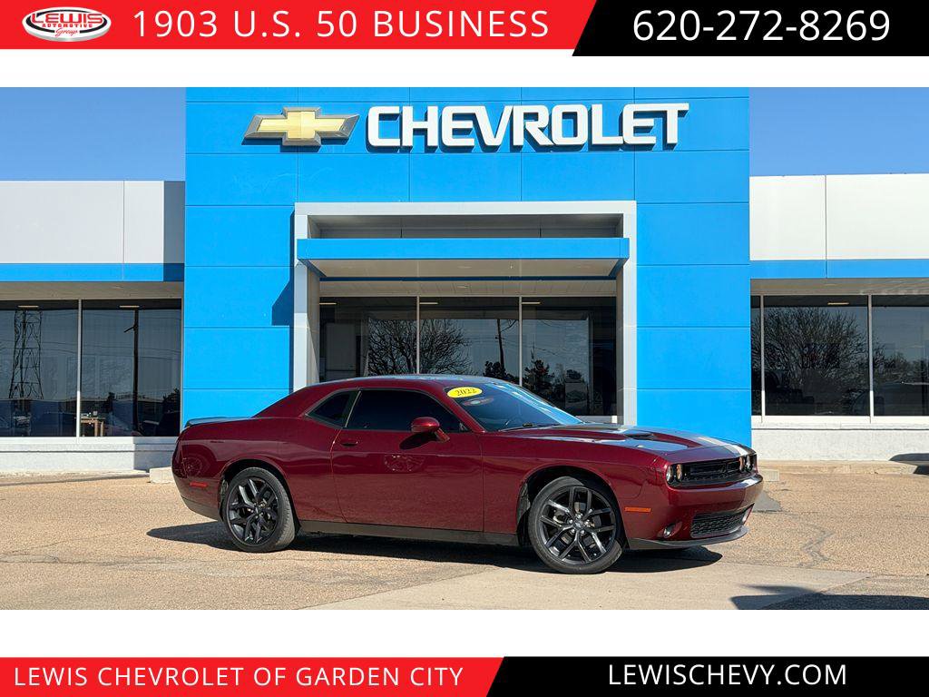 Used 2022 Dodge Challenger SXT w/ Driver Convenience Group image 1