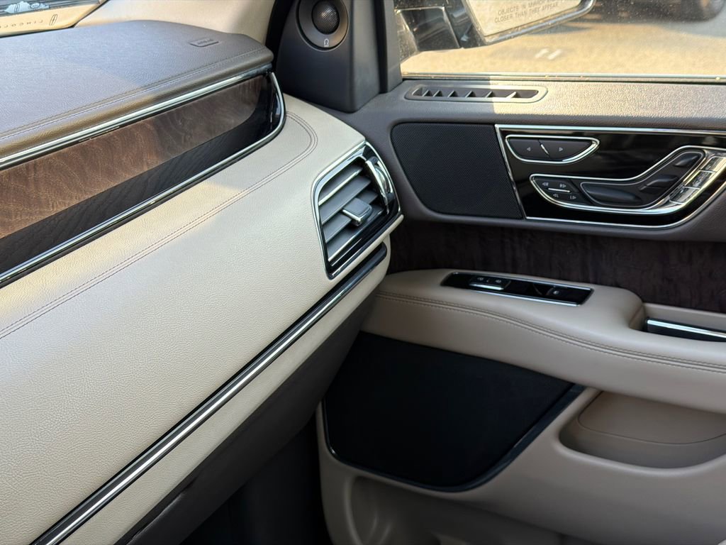 Used 2022 Lincoln Navigator L Reserve image 36