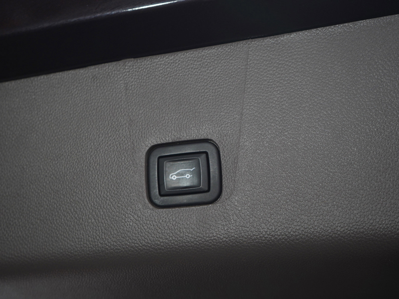 Used 2020 Chevrolet Traverse Premier AWD/4WD image 12