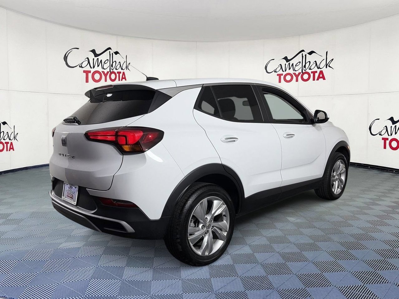 Used 2025 Buick Encore GX Preferred AWD/4WD image 8