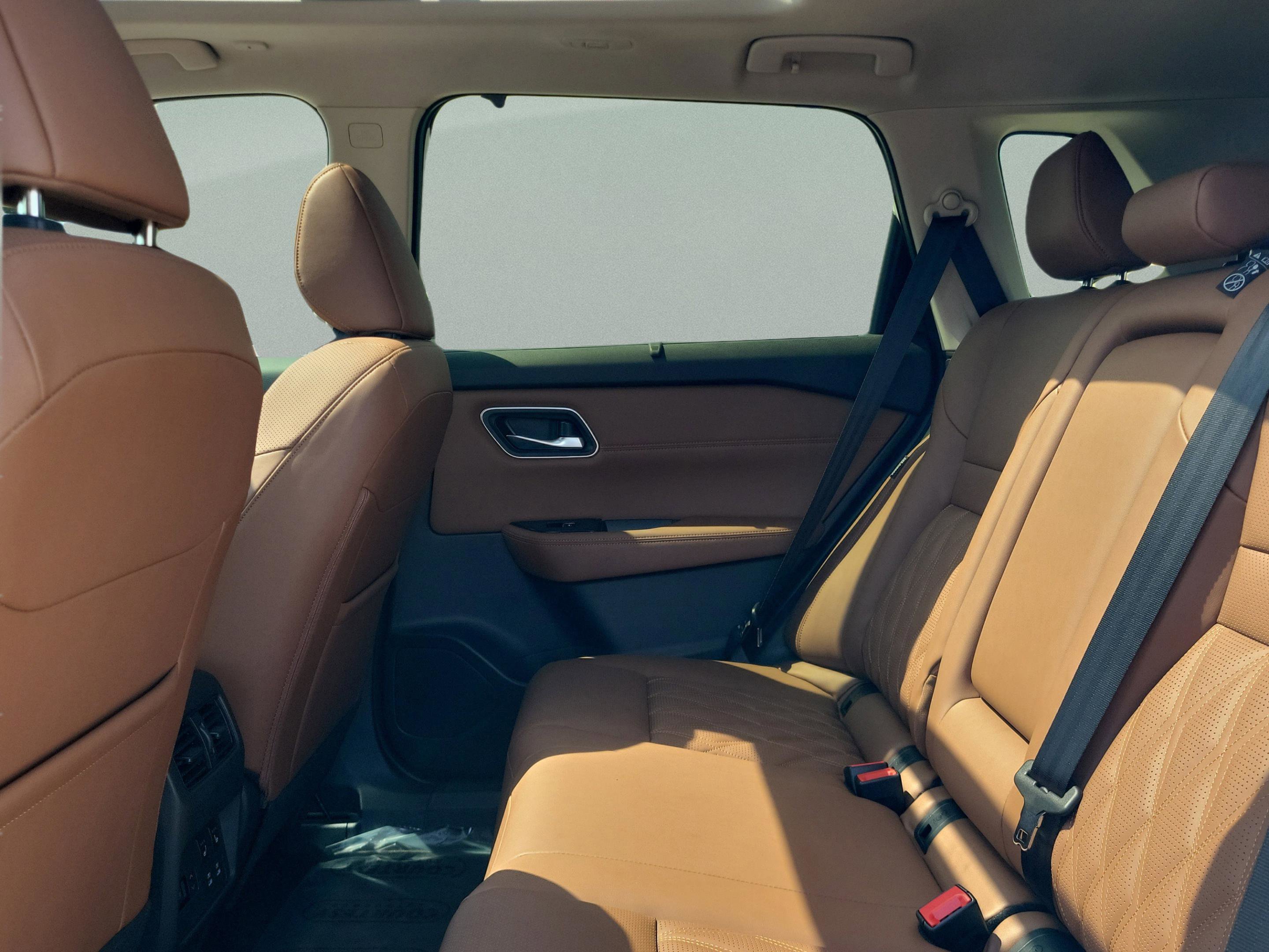 New 2026 Nissan Rogue Platinum w/ Platinum Premium Package AWD/4WD image 12