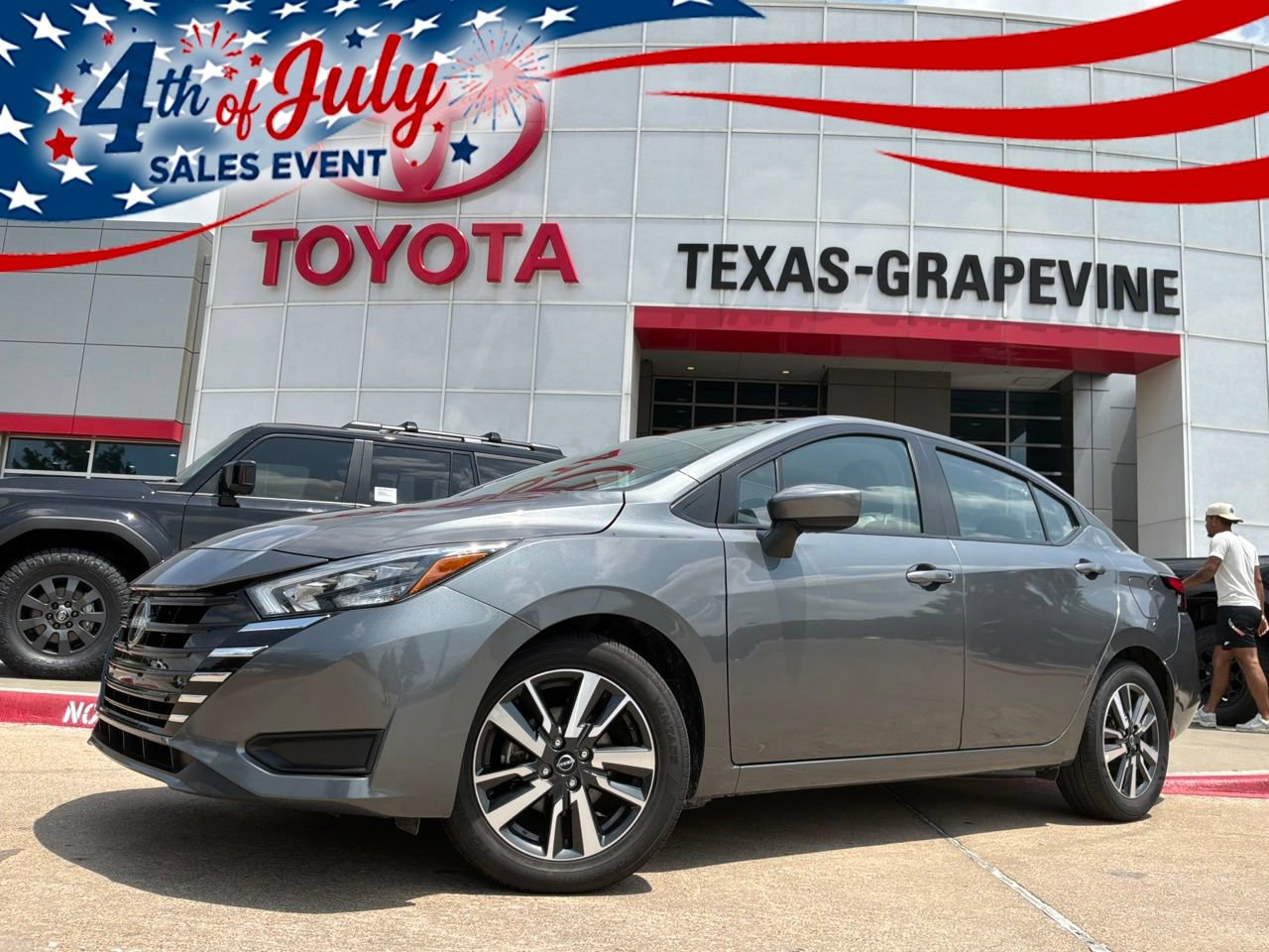Used 2025 Nissan Versa SV FWD image 1