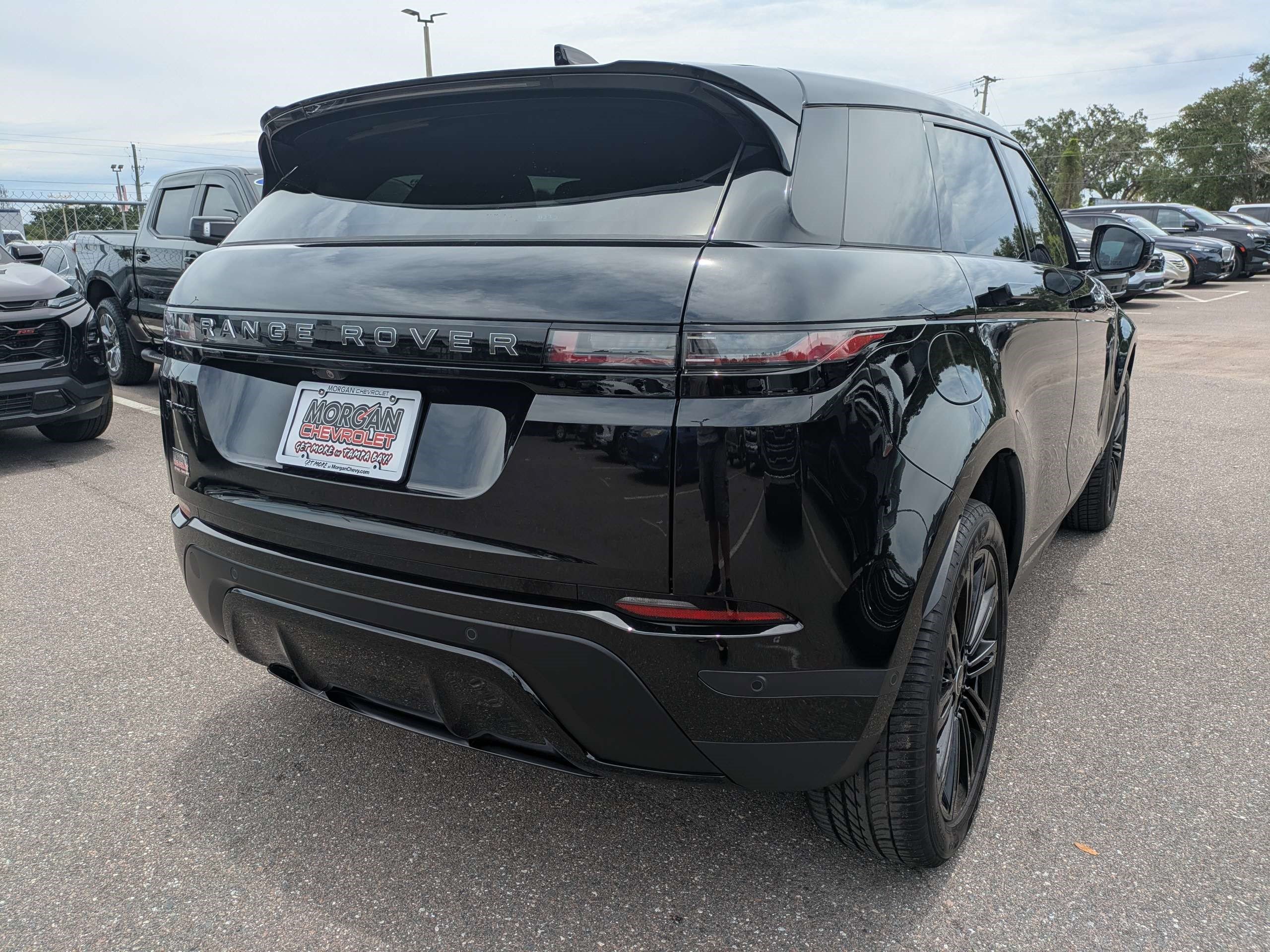Used 2026 Land Rover Range Rover Evoque S AWD/4WD image 3