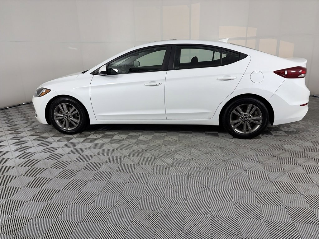 Used 2017 Hyundai Elantra Value Edition image 4