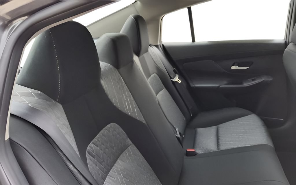 New 2026 Nissan Sentra SV w/ SV Convenience Package FWD image 31