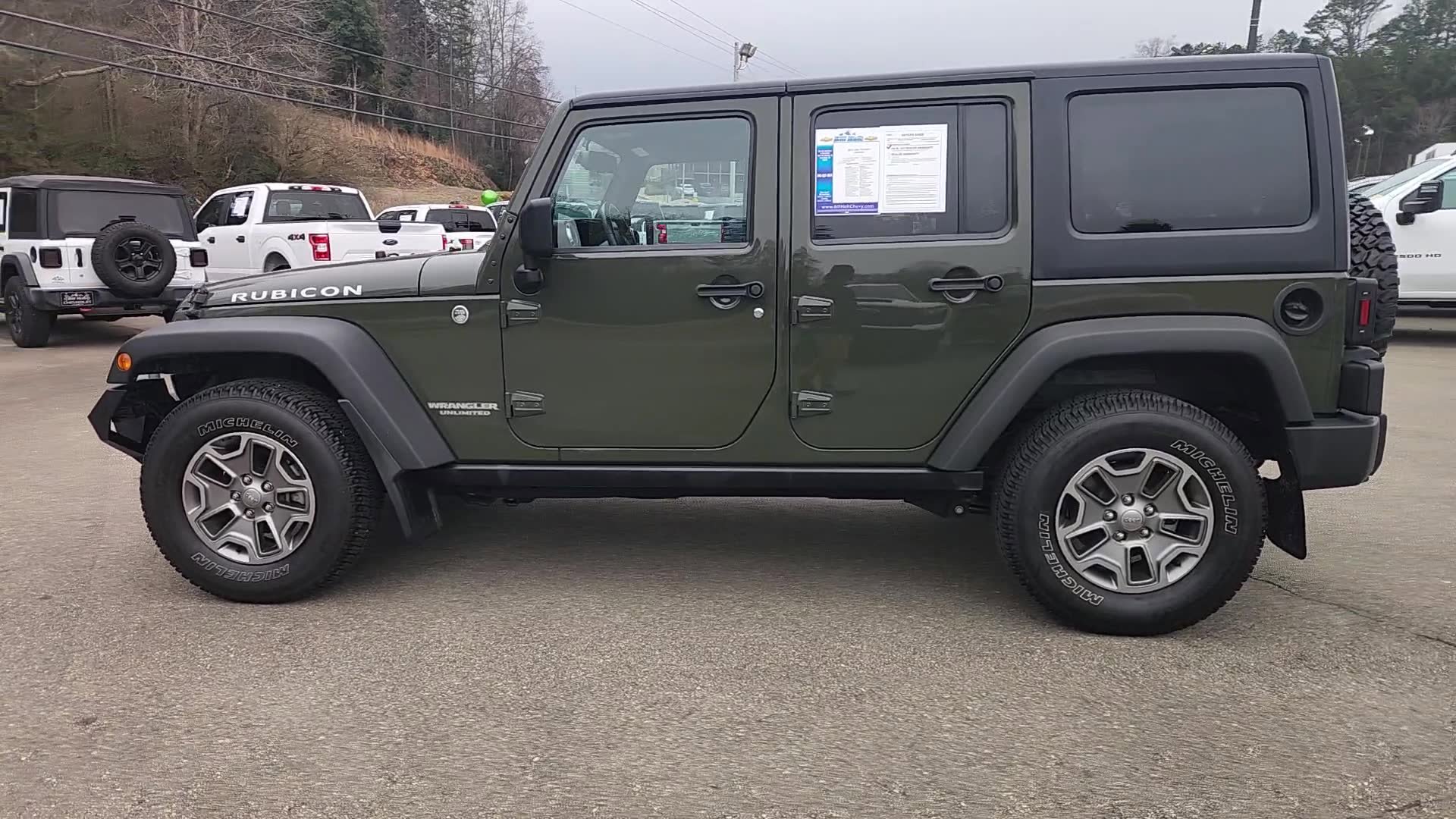 Used 2015 Jeep Wrangler Unlimited Rubicon w/ Connectivity Group image 15