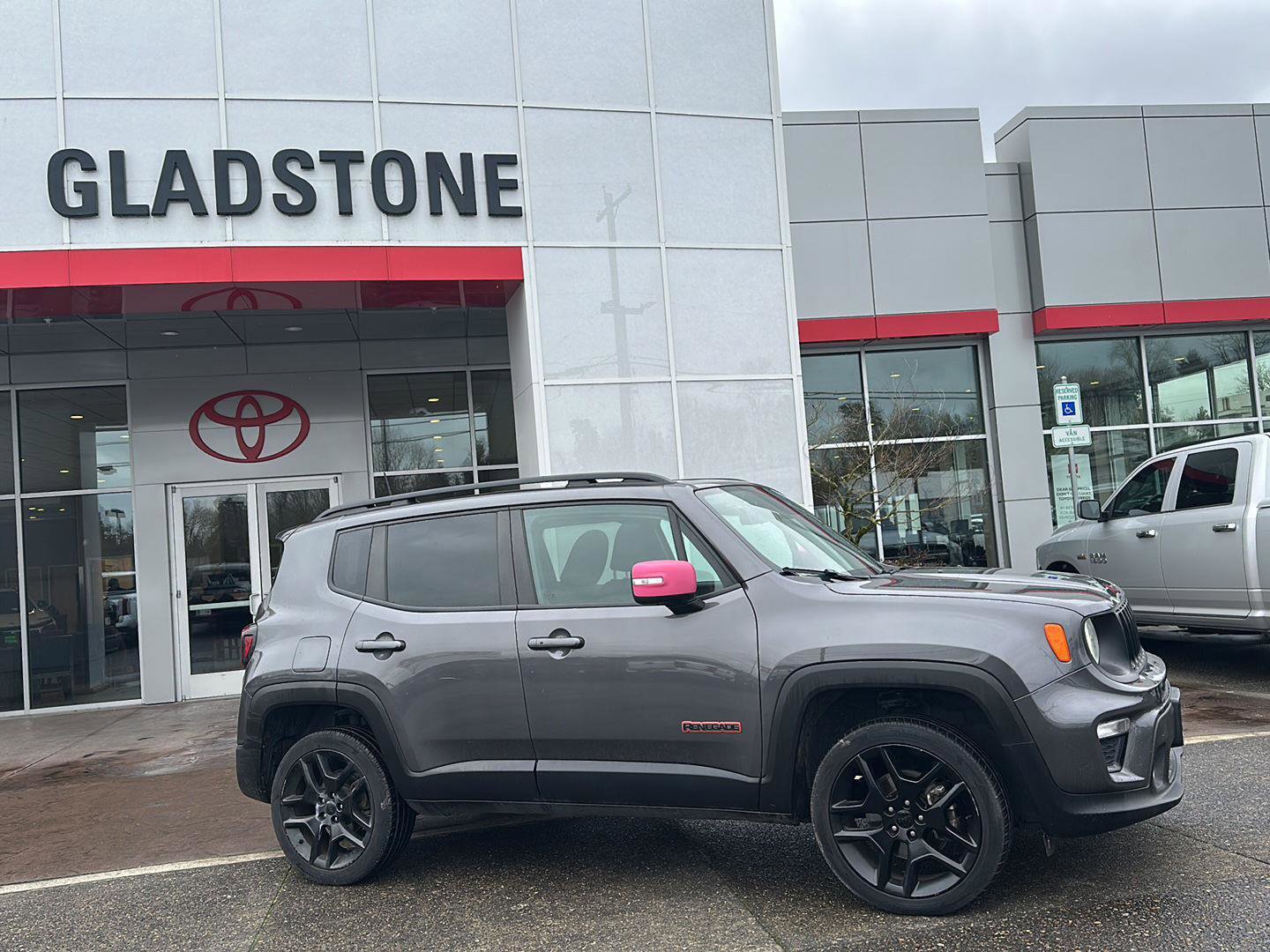 Used 2020 Jeep Renegade Latitude w/ UConnect 8.4 Nav Group