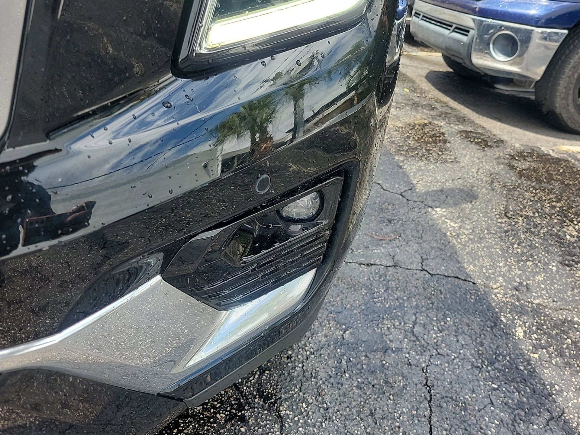 Used 2025 GMC Yukon Denali AWD/4WD image 8