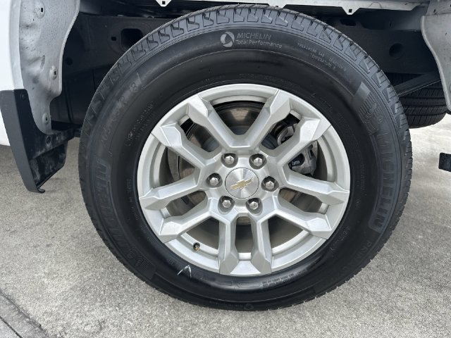 Used 2024 Chevrolet Silverado 1500 LT RWD image 11