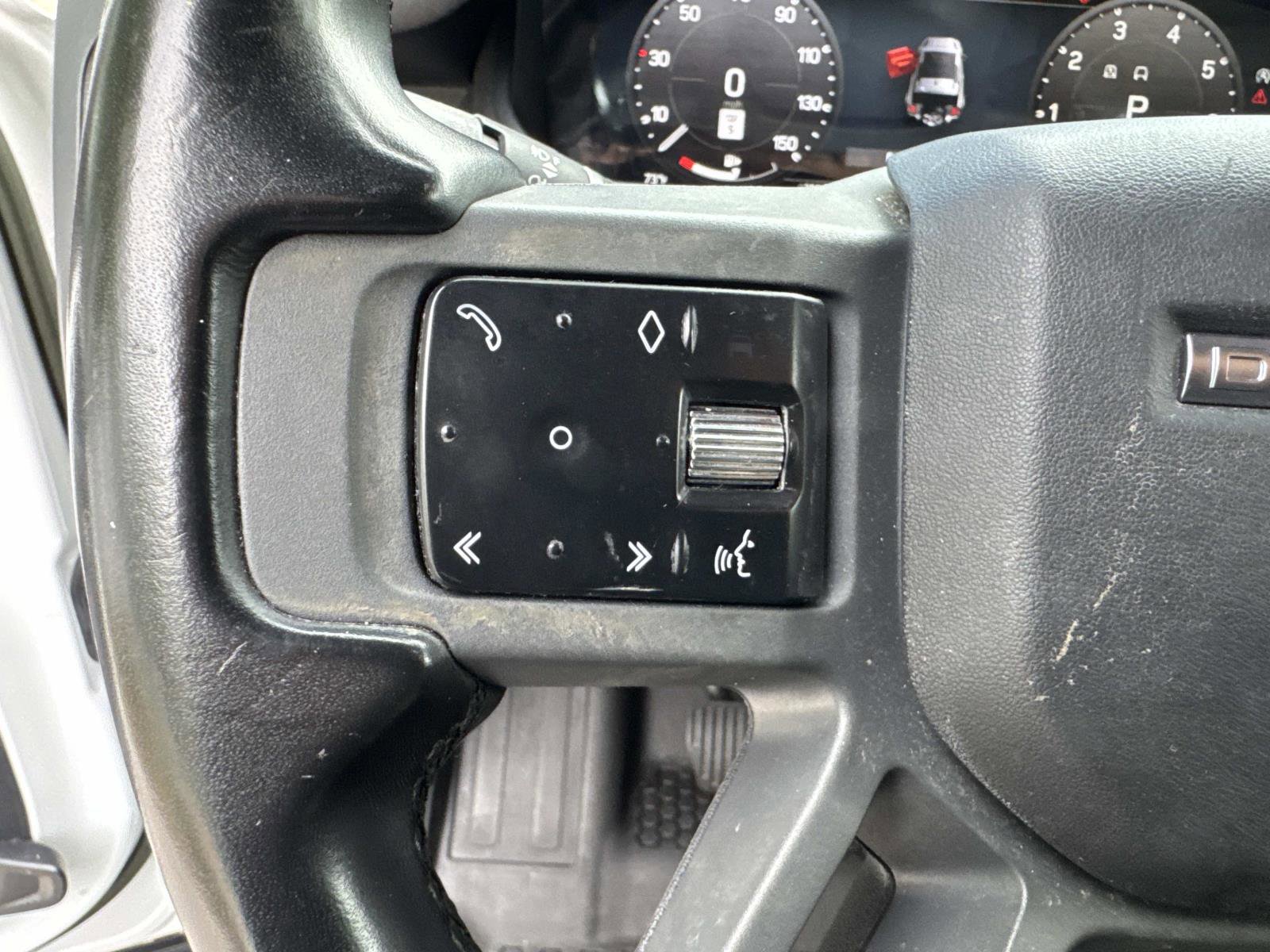 Used 2023 Land Rover Defender 90 X-Dynamic SE AWD/4WD image 26