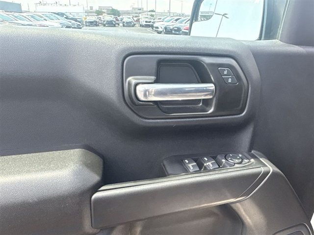 Certified 2022 Chevrolet Silverado 1500 Custom Trail Boss w/ LPO, Dark Essentials Package AWD/4WD image 22