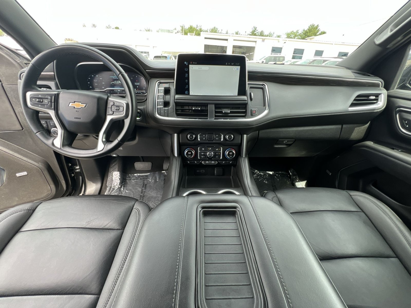 Used 2024 Chevrolet Tahoe LT AWD/4WD image 31