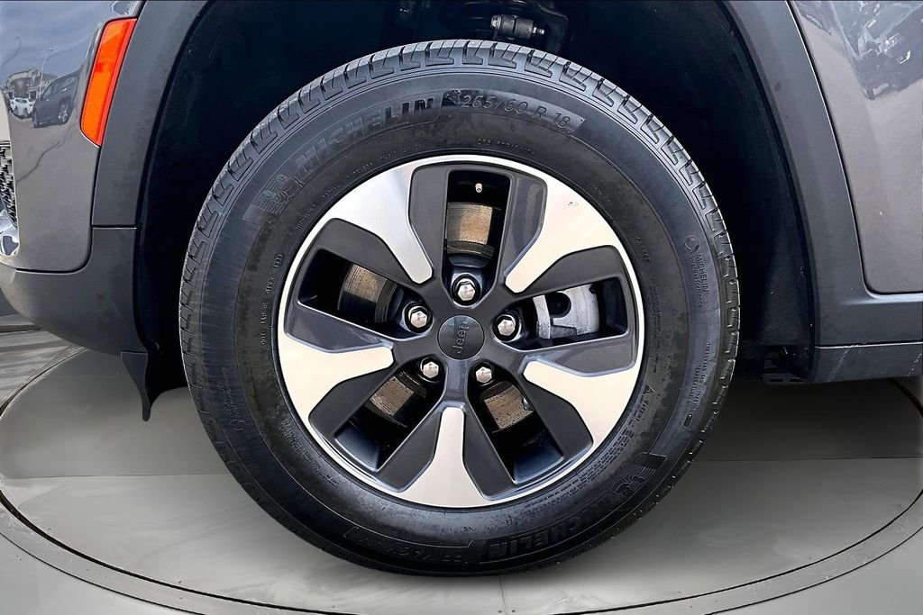 Used 2023 Jeep Grand Cherokee 4WD 4xe image 28