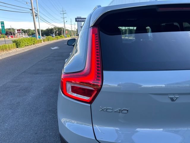 Certified 2025 Volvo XC40 B5 Core AWD/4WD image 10