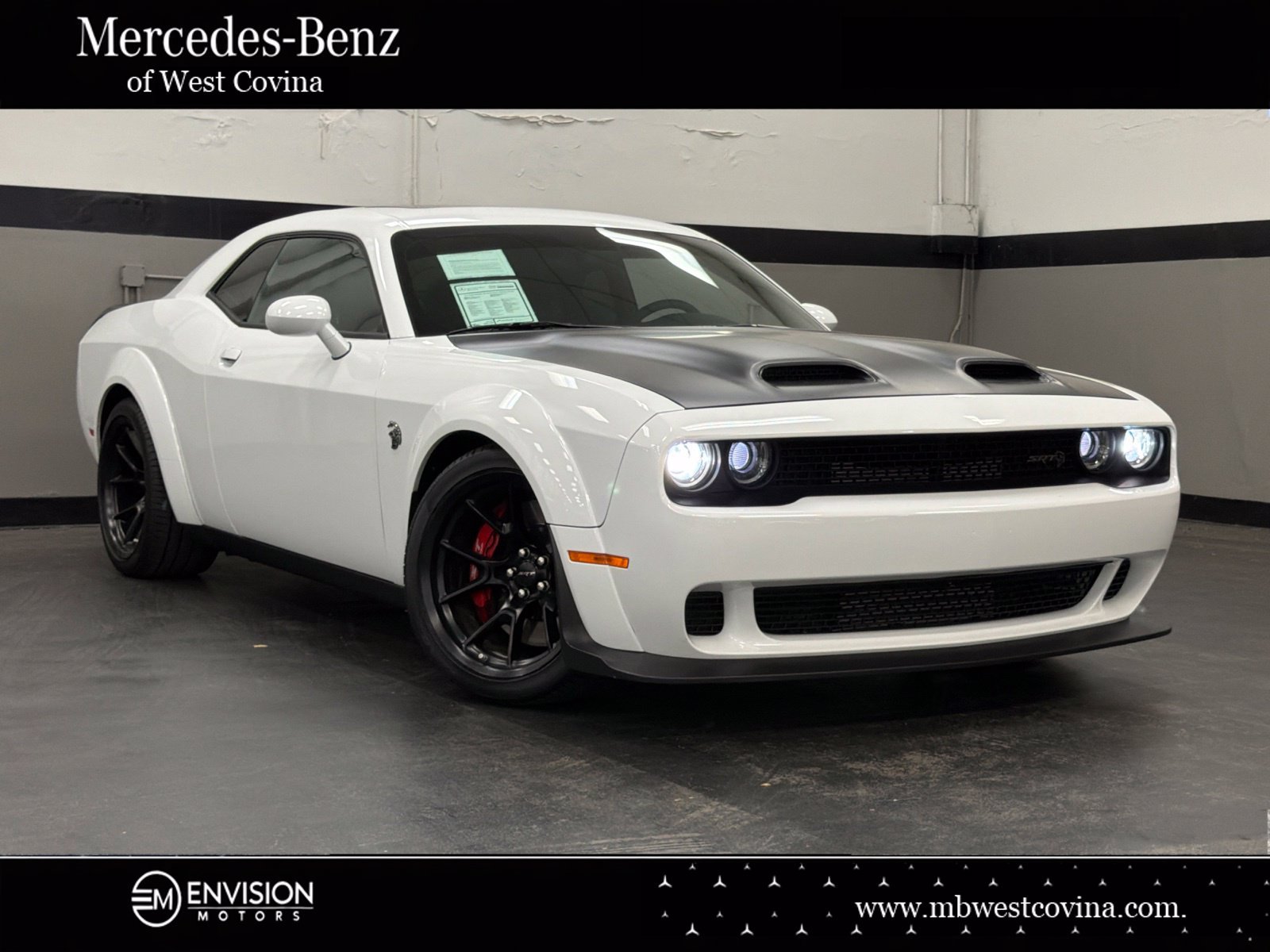 Used 2023 Dodge Challenger SRT Hellcat RWD image 1