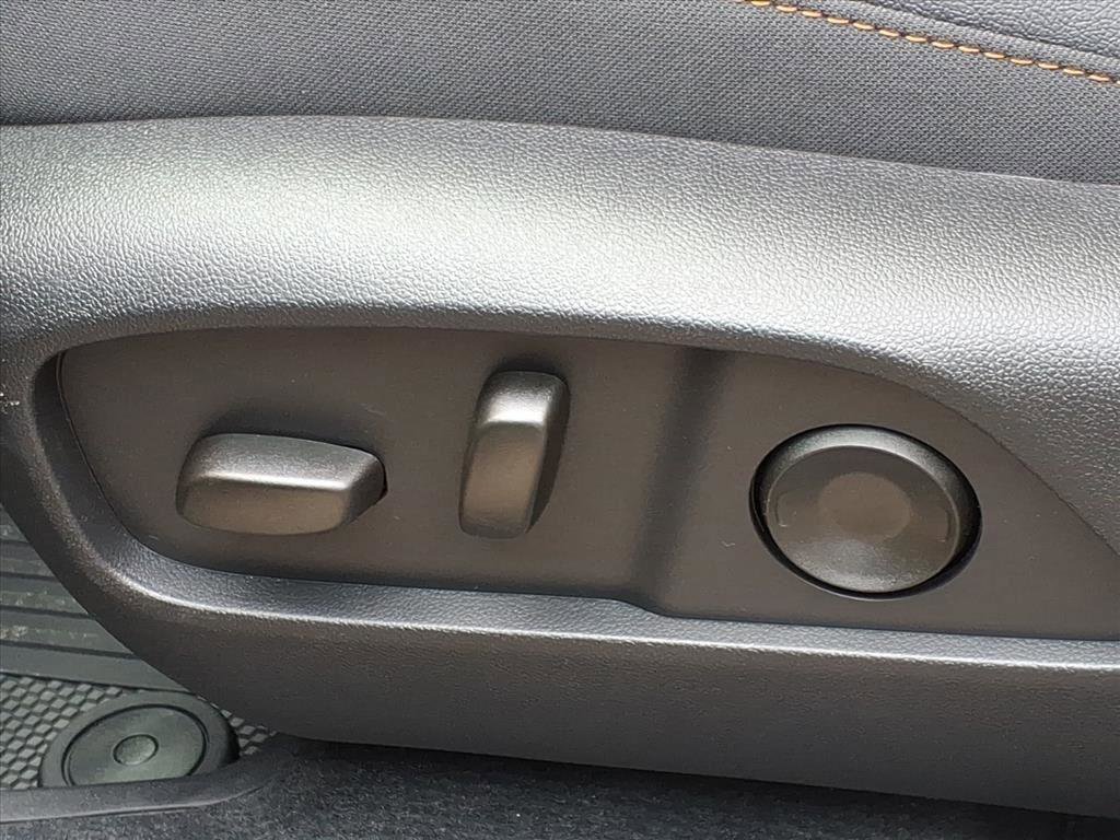 New 2026 Chevrolet Equinox ACTIV w/ Safety and Technology Package AWD/4WD image 17