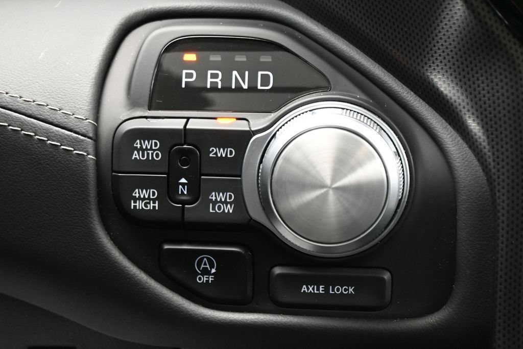 Used 2025 RAM 1500 Limited w/ Trailer Tow Group AWD/4WD image 21