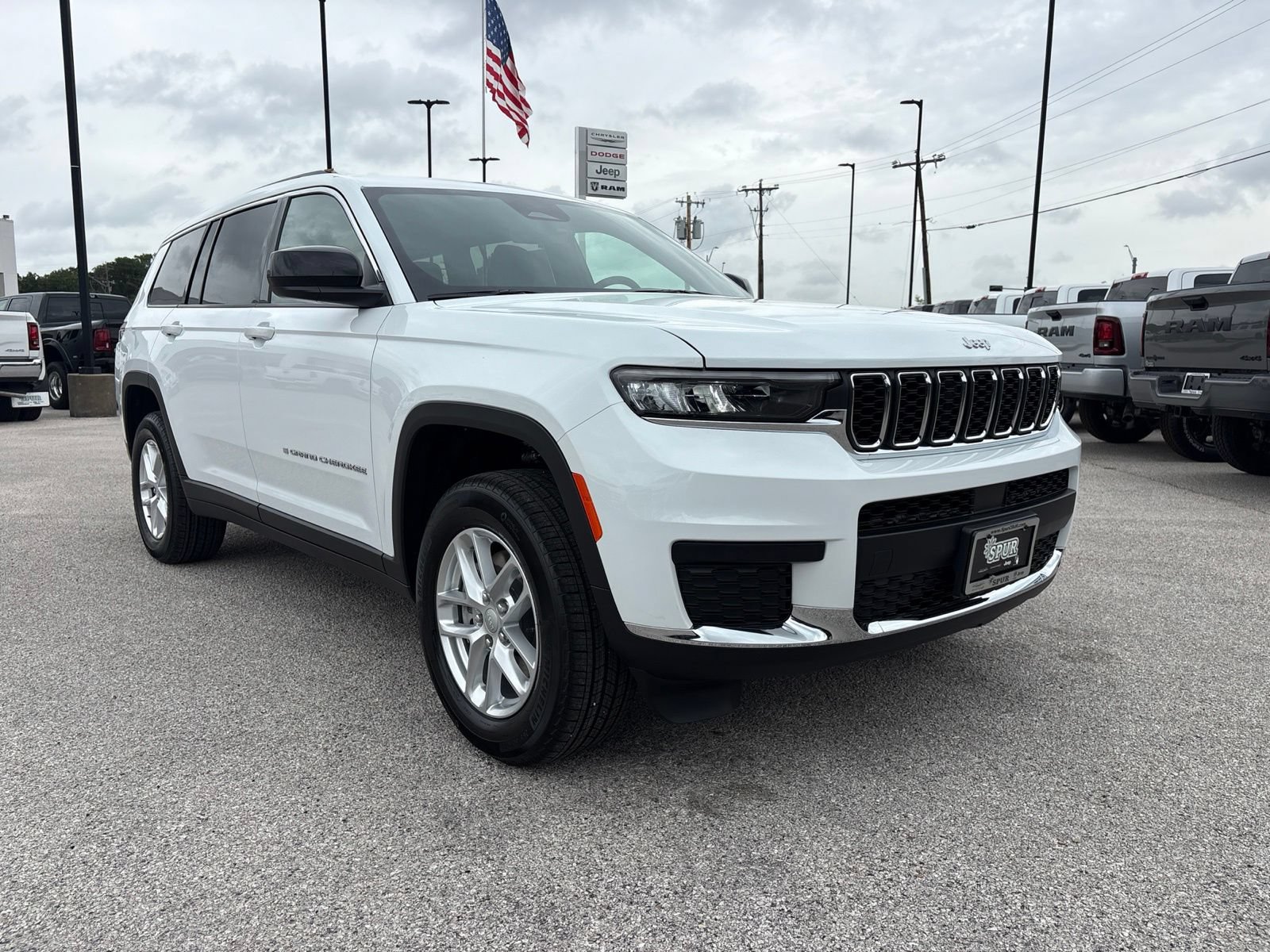 New 2026 Jeep Grand Cherokee L Laredo RWD image 8