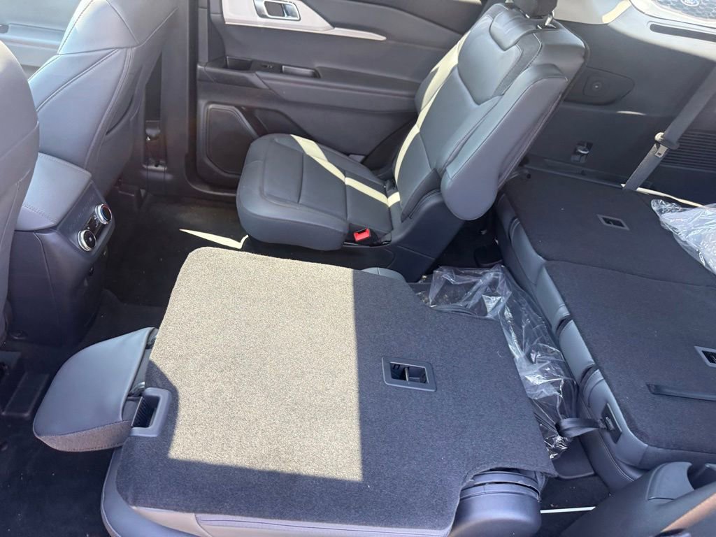 New 2026 Ford Explorer Active w/ Active Comfort Package AWD/4WD image 33