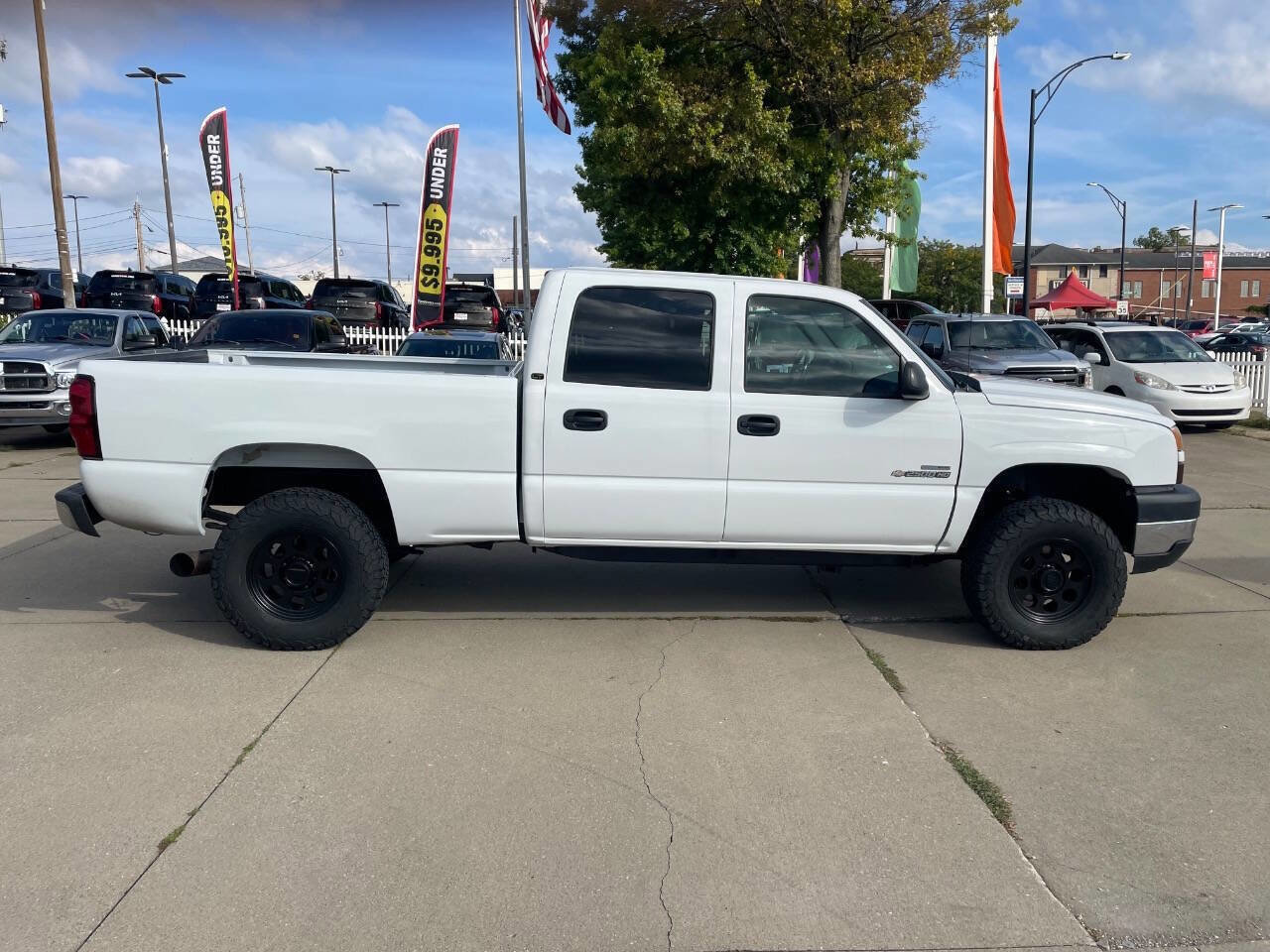 Used 2006 Chevrolet Silverado 2500 LT w/ Heavy-Duty Power Package image 6