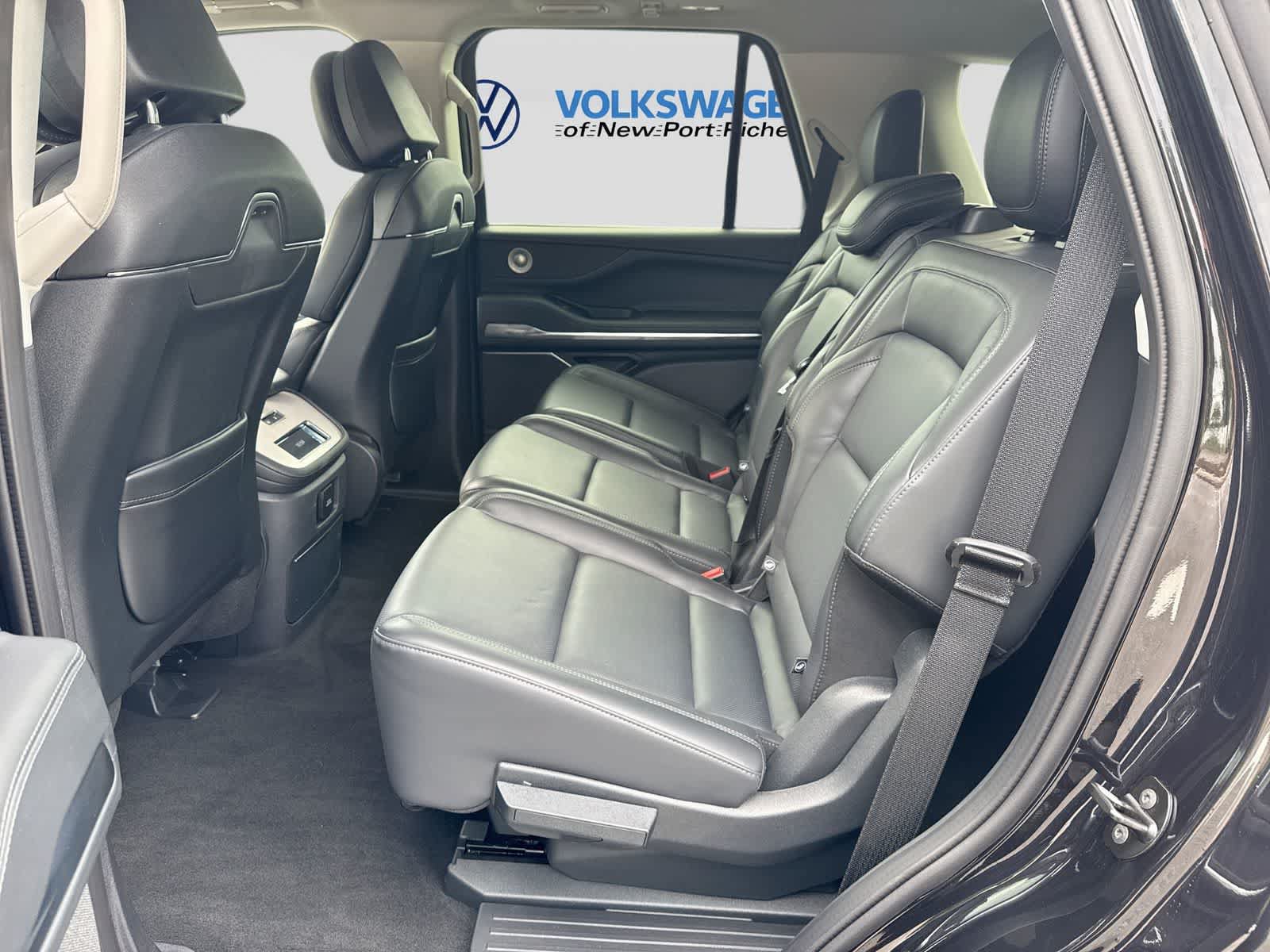 Used 2025 Lincoln Navigator Reserve AWD/4WD image 26