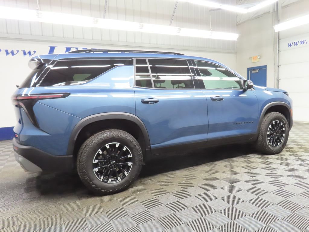 Used 2025 Chevrolet Traverse Z71 w/ LPO, Floor Liner Package AWD/4WD image 6