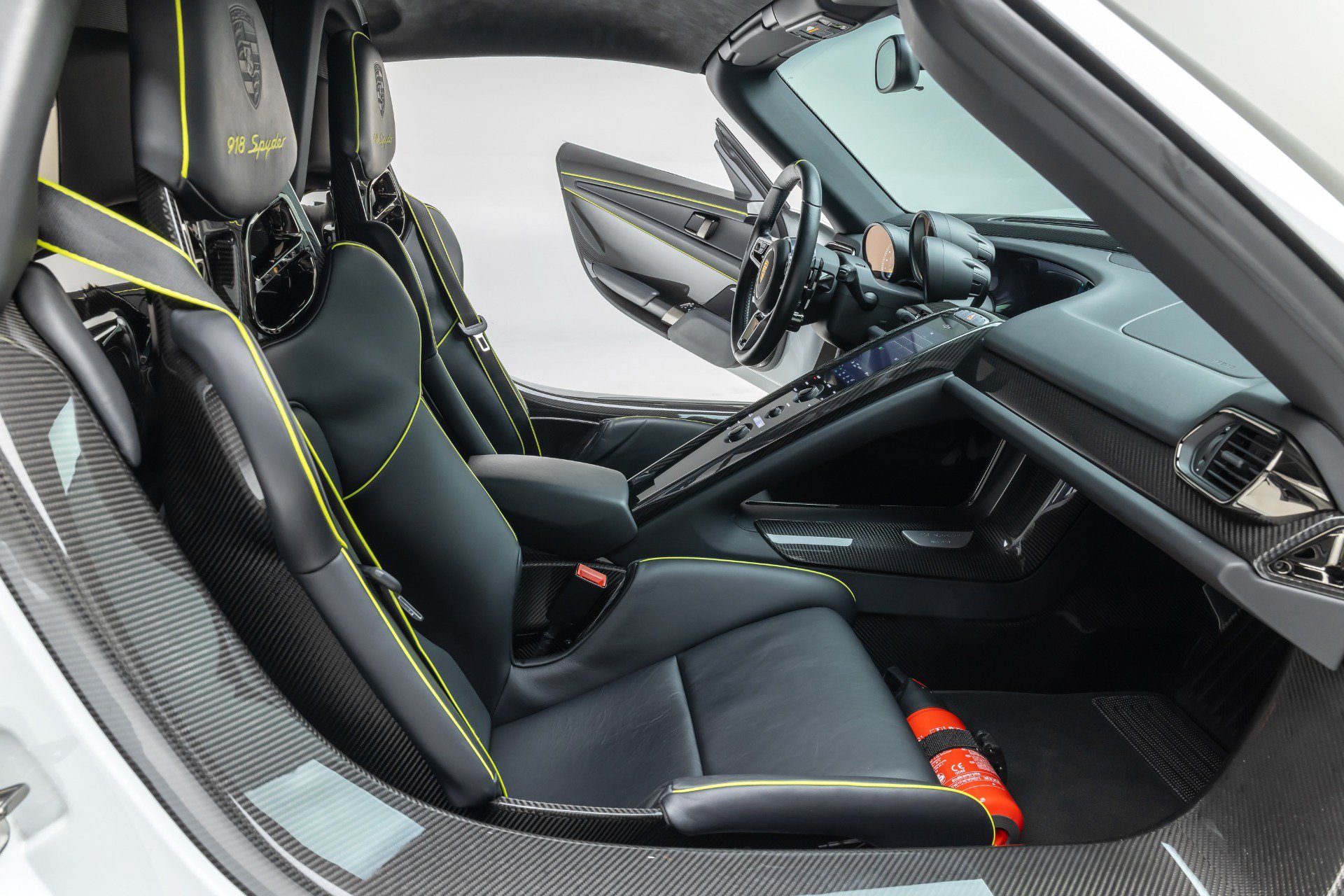 Used 2015 Porsche 918 Spyder AWD/4WD image 42