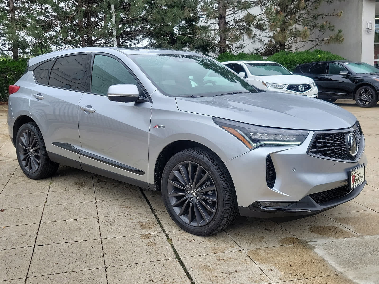 Used 2023 Acura RDX A-Spec image 2